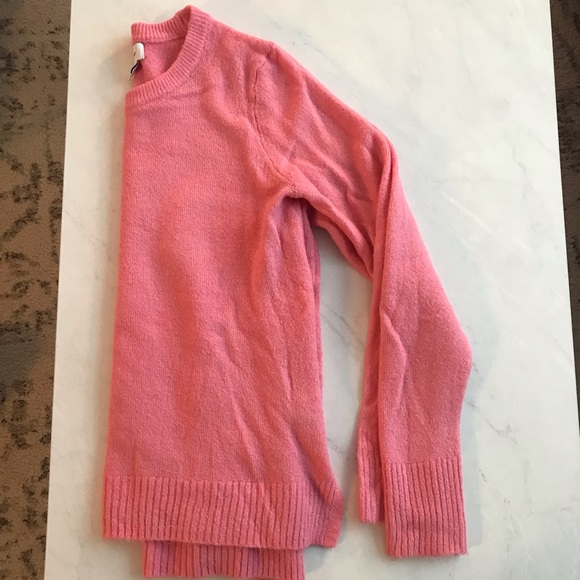 Pink Old Navy Sweater. Size M. - Picture 3 of 4
